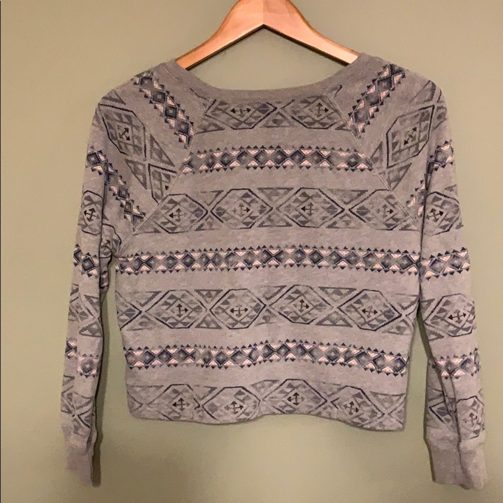 Hollister crop sweatshirt. - Picture 2 of 3